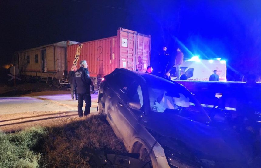 Yük treni arabaya çarptı, 5 kişi yaralandı 69 yuk treni arabaya carpti 5 kisi yaralandi 4kqEP7DL